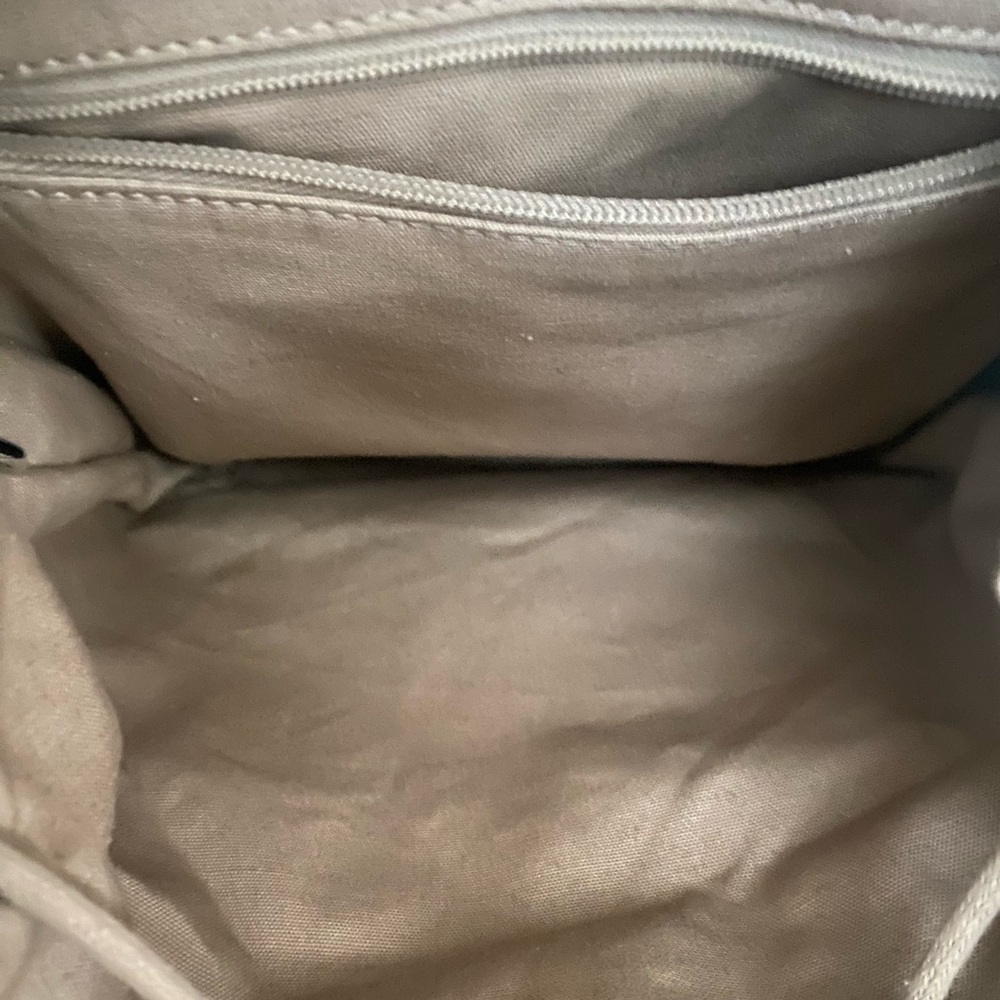 UGG backpack. (Small) - Picture 2 of 8